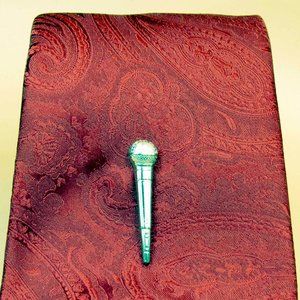 MICROPHONE TIE TACK BY FUTURE PRIMITIVE - MtTSVpC1